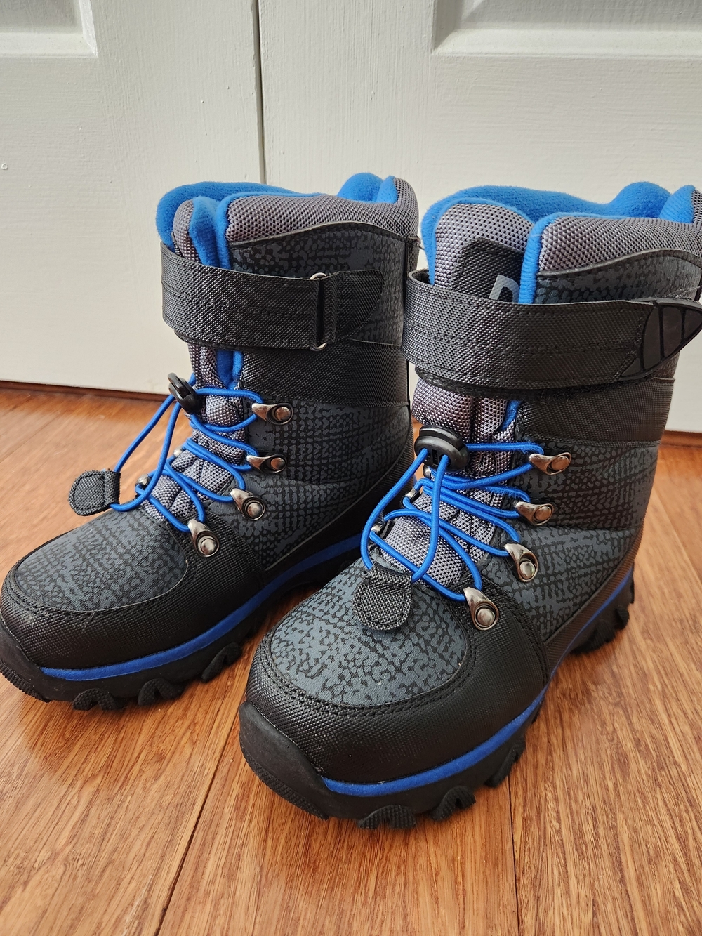DSG Black and Blue Boys Kids Snow Boots Water Resistant Insulated, Size 1